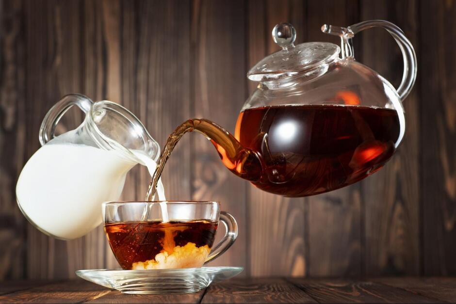 Чай с молоком: вечная классика или яркая экзотика? 4 рецепта для долгого чаепития