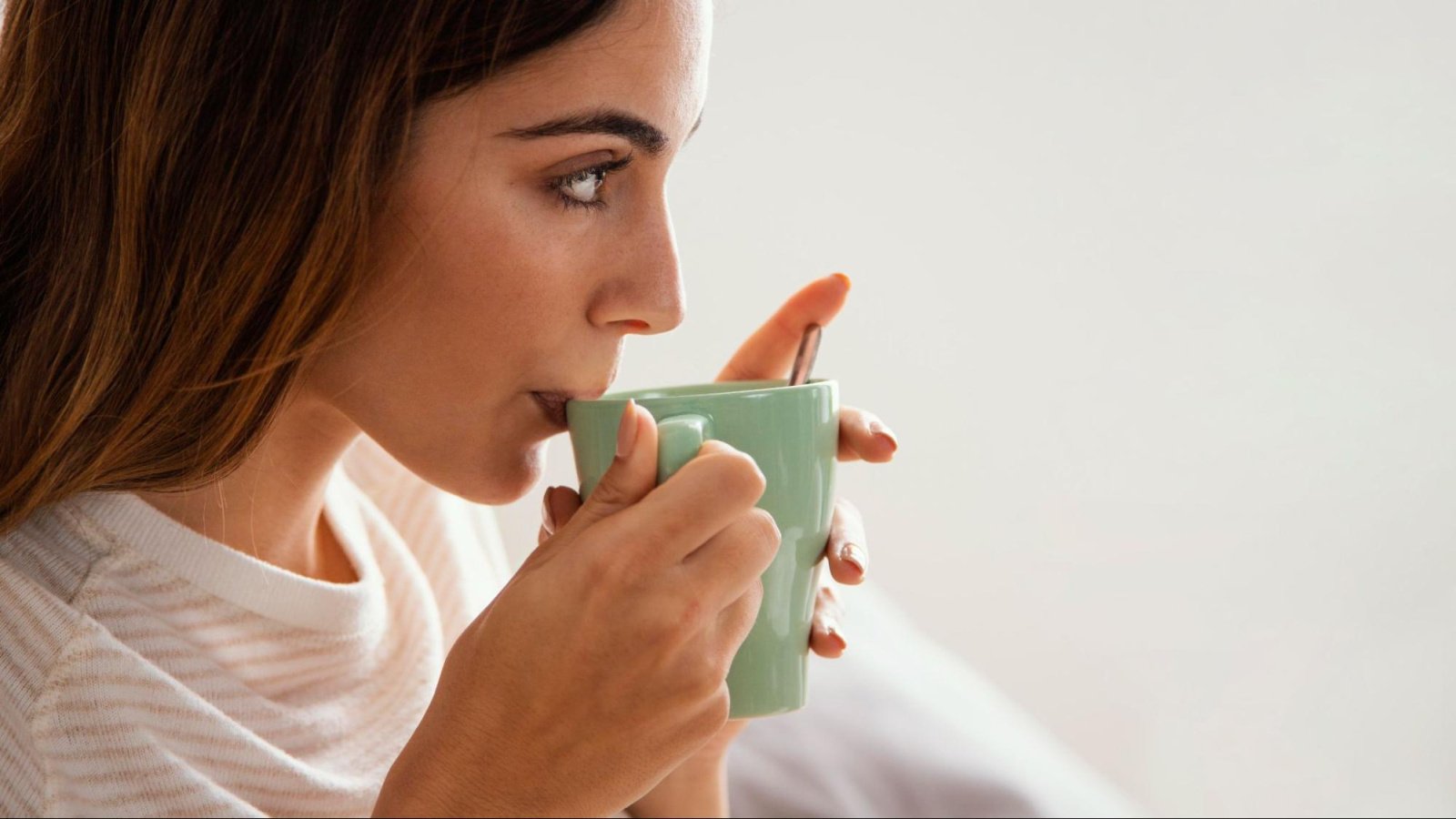 Зелёный чай с жасмином — эликсир молодости, афродизиак или летний напиток?